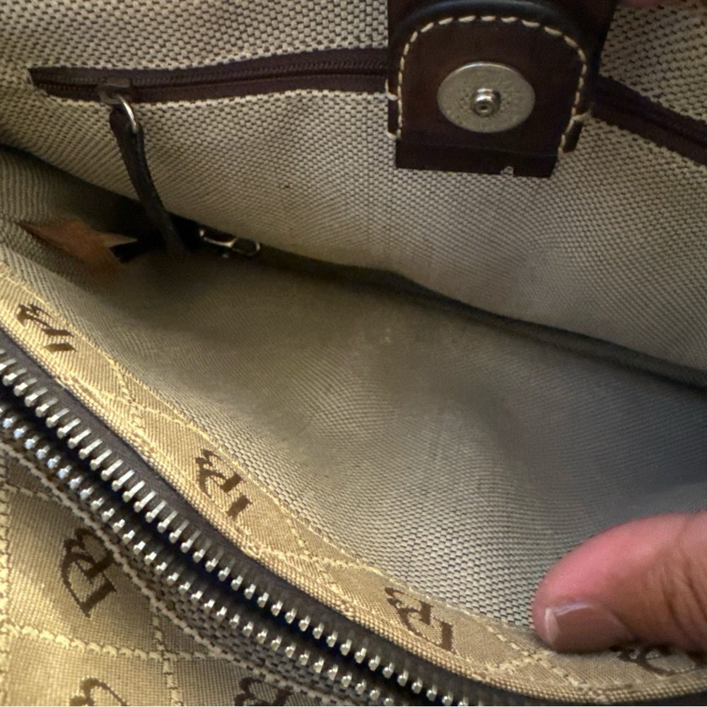 Dooney & Bourke East West Tote Signature Quilt Tan & Brown Stitching EUC - Picture 13 of 16